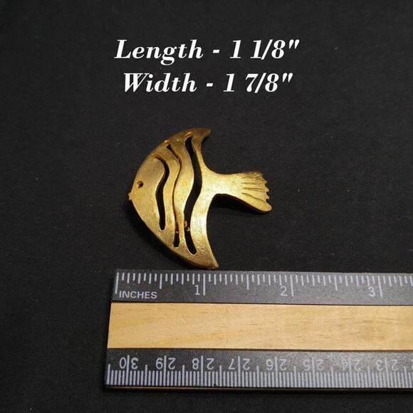 Ultra Craft Gold Tone Fish Brooch Angel Fish Openwork Vintage Jewelry Signed - Picture 6 of 6
